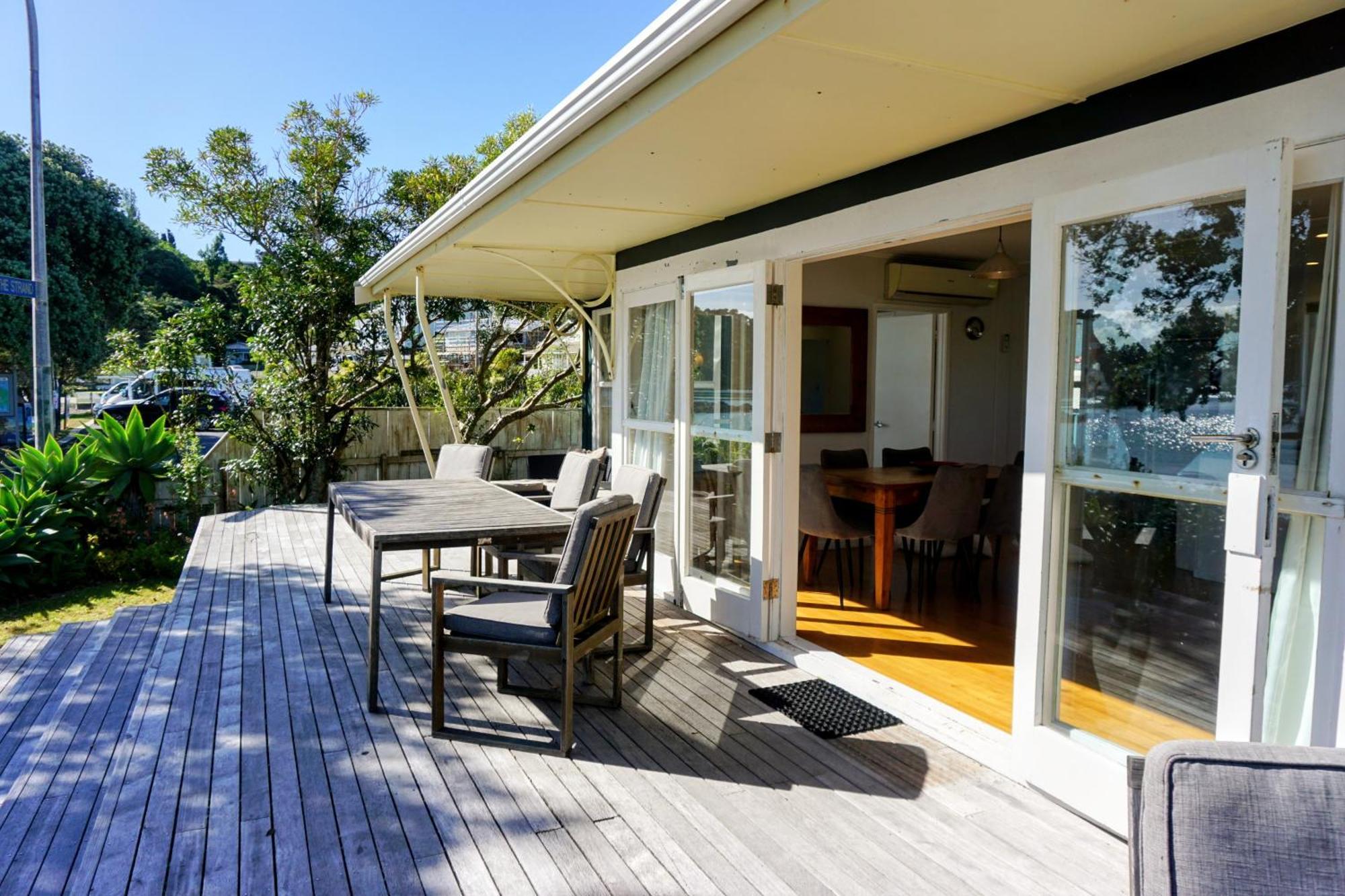 Last On The Strand, Russell - The Boathouse Exterior photo